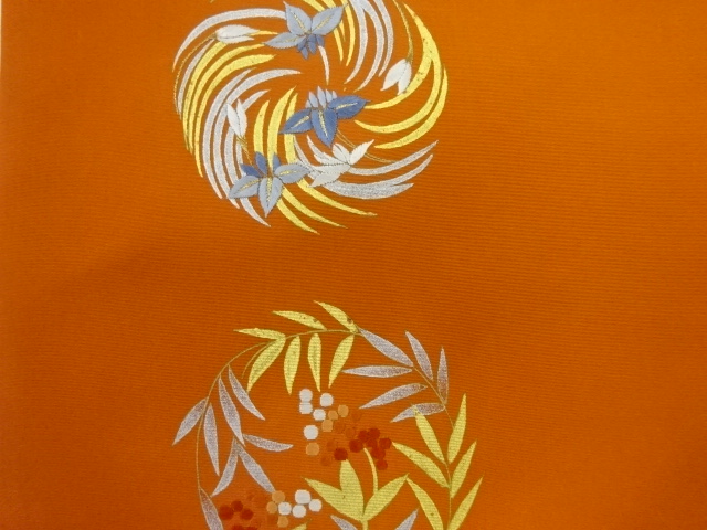 アンティーク　塩瀬金銀彩草葉に実模様刺繍名古屋帯